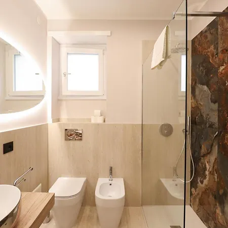 Modern Deluxe Oasis - 10 Min To Center, 2 Suites, Ac & Wi-fi Appartamento