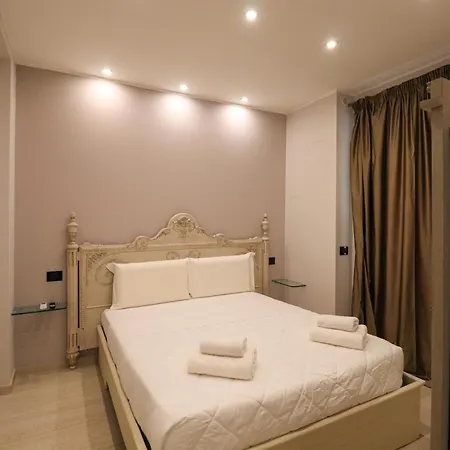 Modern Deluxe Oasis - 10 Min To Center, 2 Suites, Ac & Wi-fi