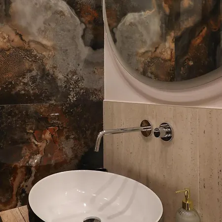 Modern Deluxe Oasis - 10 Min To Center, 2 Suites, Ac & Wi-fi * Roma