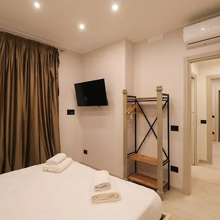 Appartamento 10 Min Metro Centro, Moderno Deluxe Ac & Wifi *